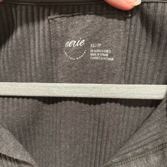 Aerie Dark Gray Fireside Long Sleeve Henley Notch V-neck T-Shirt Size XS - Picture 2 of 4